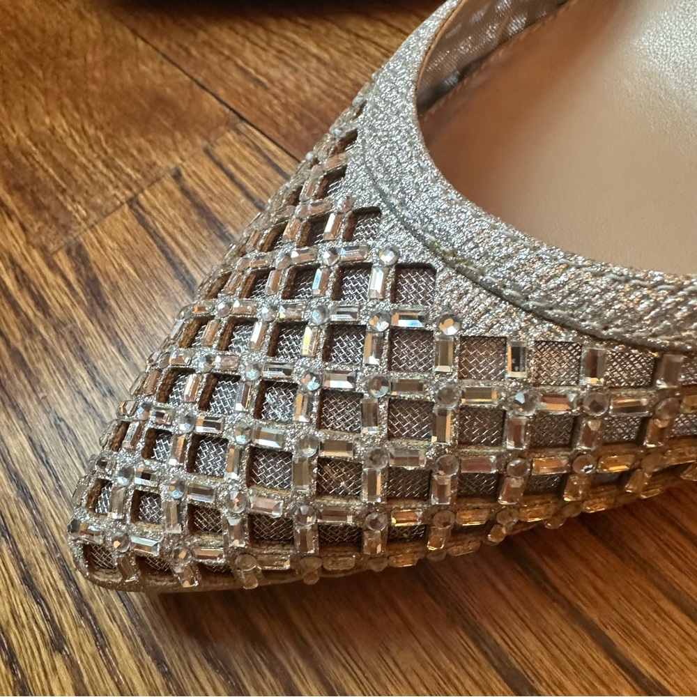 Kelly & Katie Heals with a Beautiful Sparkly Crystal Design. Like new. Size 9.5. - Picture 8 of 10